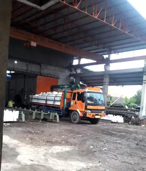 jasa truck crane kapasitas 3 Ton